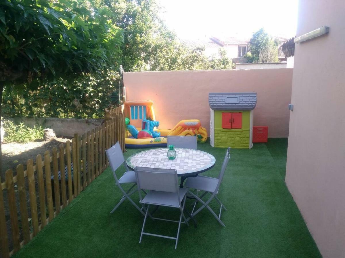 Appartement 62 M2 1Er Etage Avec Jardin Au Rdc Saint-Genis-des-Fontaines ภายนอก รูปภาพ